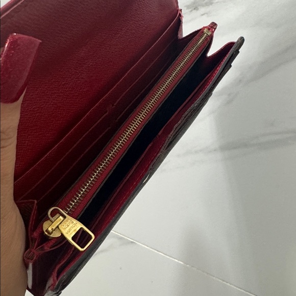 LOUIS VUITTON Portefeuille Sarah Retiro Cerise Monogram Long wallet - Picture 17 of 17